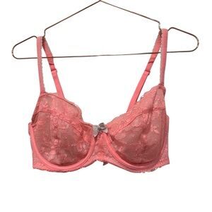 Victoria’s Secret underwire bra 34DD💞
